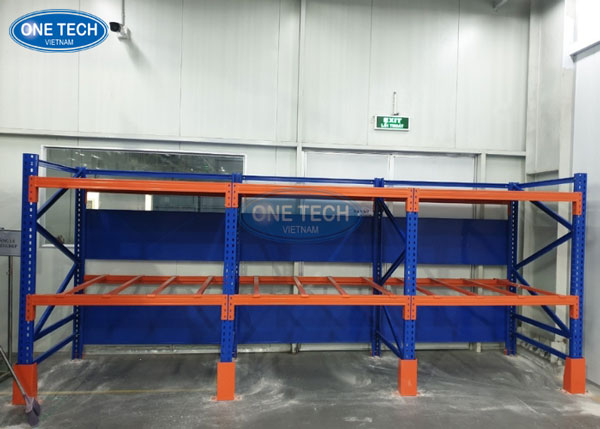 One Tech - Kệ kho công nghiệp 2 tầng đáp ứng nhu cầu lưu trữ lớn Mẫu kệ kho 2 tầng từ One Tech dành cho hệ thống lưu trữ hàng hóa tải nặng