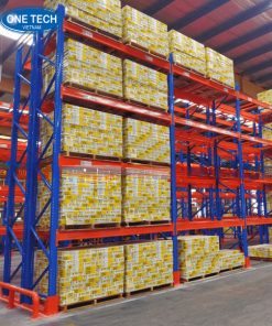 Kệ công nghiệp 4 tầng thiết kế rộng rãi, dùng để sắp xếp hàng trong kho