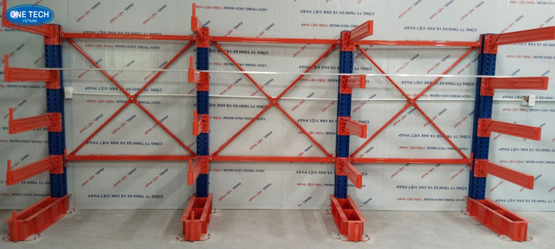 Kệ công nghiệp 4 tầng tay đỡ lưu trữ hàng hóa hiệu quả Kệ công nghiệp 4 tầng tay đỡ chắc chắn dùng trong kho hàng