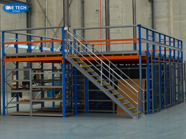 Kệ sàn Mezzanine hạng nặng tối ưu không gian lưu trữ Hệ thống kệ sàn Mezzanine hạng nặng bằng thép sơn tĩnh điện dùng trong kho công nghiệp