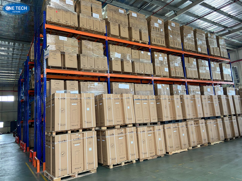 Kệ kho chứa bao bì giúp sắp xếp vật tư sản xuất ngăn nắp, dễ tìm kiếm