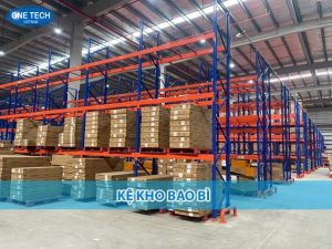 Hệ thống kệ kho bao bì bằng thép sơn tĩnh điện dùng để lưu trữ thùng giấy, bao bì sản phẩm