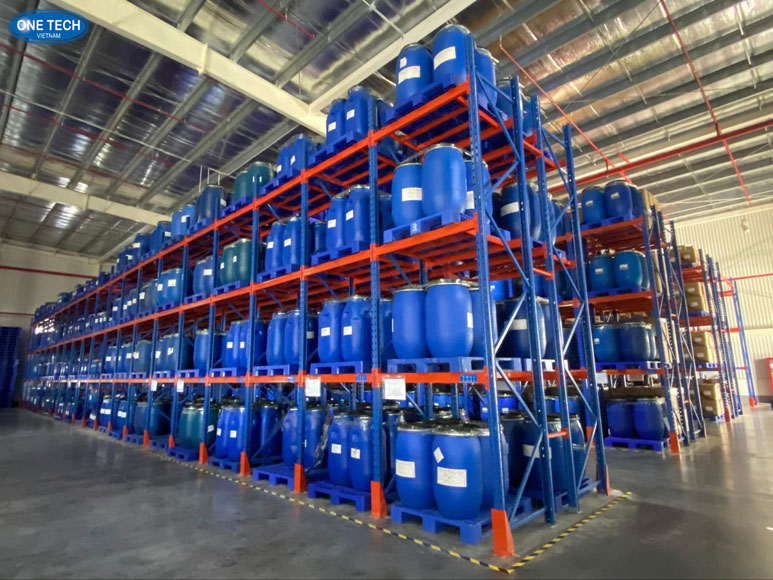 Kệ kho hàng hóa chất One Tech - thiết kế riêng, tải trọng cao Kệ kho hàng hóa chất do One Tech thiết kế riêng, tối ưu tải trọng cho nhà kho