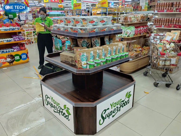 Kệ quảng cáo trưng bày sản phẩm tại TP.HCM Kệ quảng cáo đặt trong siêu thị tại TP.HCM, giúp thu hút khách hàng và tăng nhận diện thương hiệu