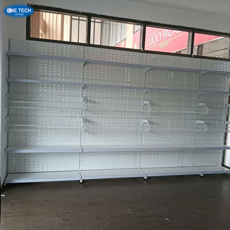 Kệ trưng bày bánh mì nhỏ gọn cho quầy thực phẩm tươi Hình ảnh kệ trưng bày bánh mì đẹp, sắp xếp bánh ngăn nắp tại điểm bán