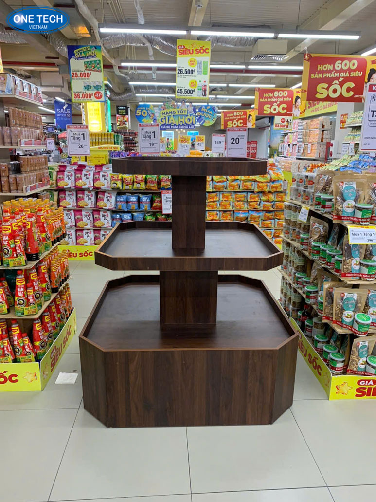 Giải pháp trưng bày bánh mì tối ưu cho cửa hàng thực phẩm Hình ảnh kệ trưng bày bánh mì hiện đại, dễ bố trí trong không gian nhỏ
