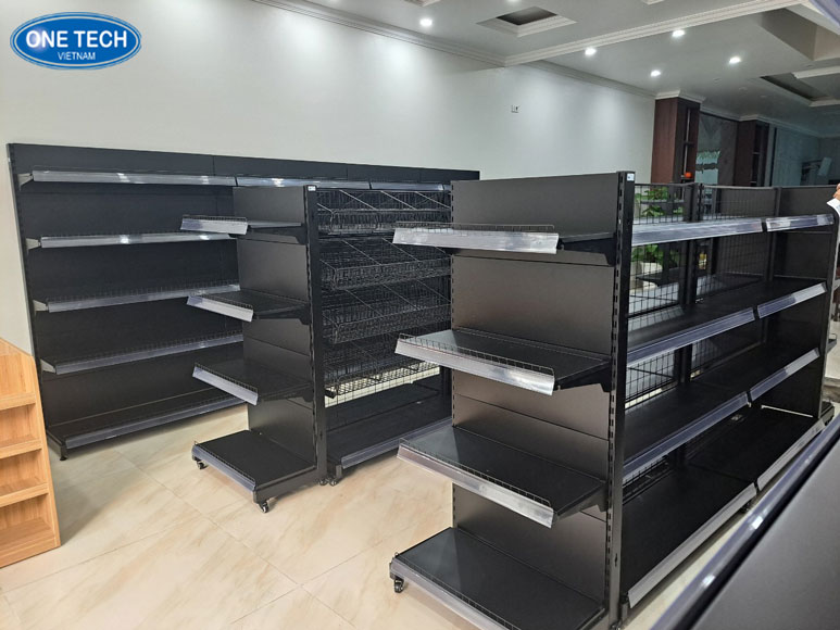 Giải pháp kệ gạo thông minh cho cửa hàng tiện lợi và siêu thị mini Mẫu kệ trưng bày gạo được thiết kế tối giản nhưng hiệu quả cao trong sắp xếp sản phẩm