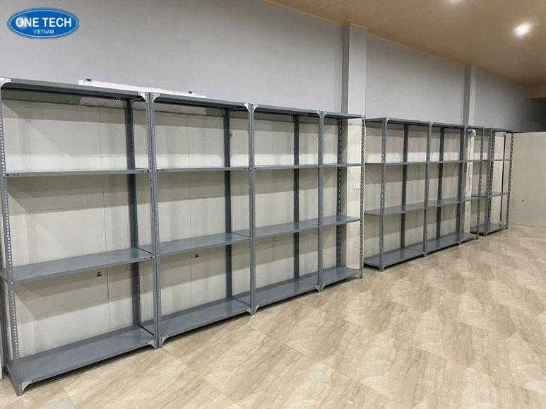 Giải pháp kệ trưng bày ống nước tối ưu cho cửa hàng vật tư Kệ trưng bày ống nước giúp tăng tính chuyên nghiệp cho không gian bán hàng