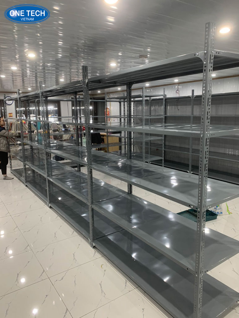 Kệ trưng bày ống nước tiện lợi cho cửa hàng vật tư Kệ trưng bày ống nước trong cửa hàng điện nước với thiết kế tối ưu không gian