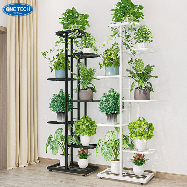 Kệ trưng bày sen đá mini đẹp mắt tại cửa hàng cây cảnh Kệ trưng bày sen đá nhiều tầng bằng gỗ, trang trí sen đá mini tại cửa hàng