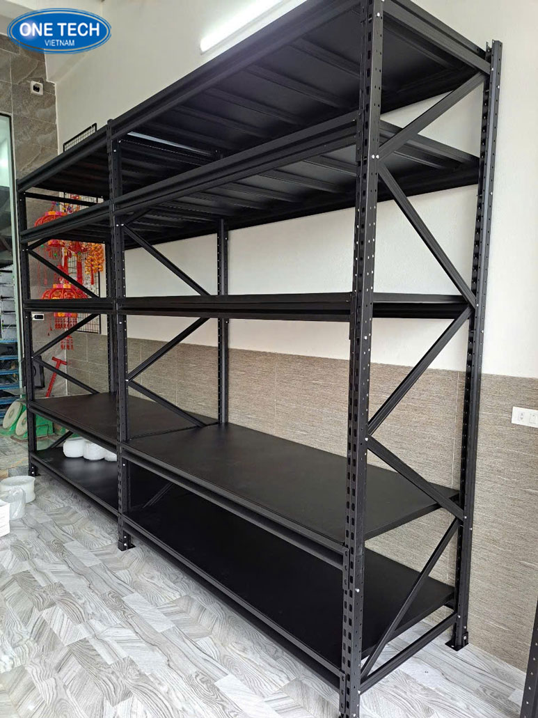 Kệ trung tải để đồ điện máy, hỗ trợ sắp xếp hàng hóa ngăn nắp trong cửa hàng