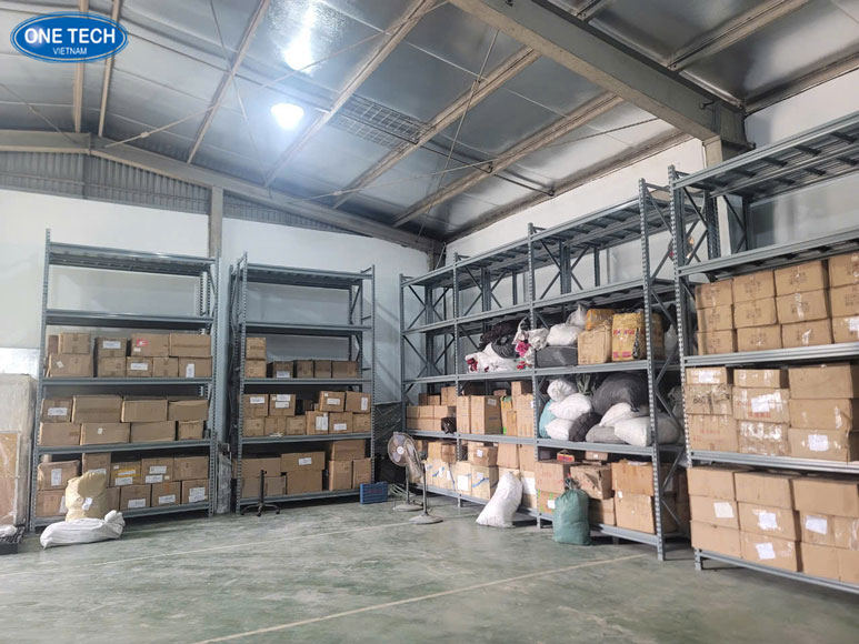 Kho hàng sử dụng kệ trung tải để thùng carton ngăn nắp và tiện lợi