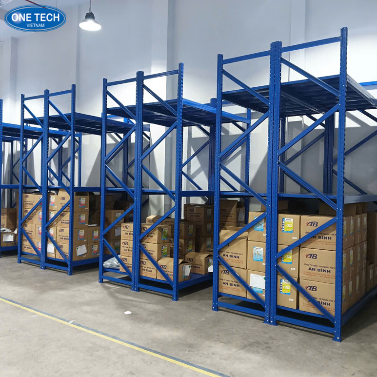Kệ trung tải lưu trữ thùng carton gọn gàng, tối ưu không gian kho hàng