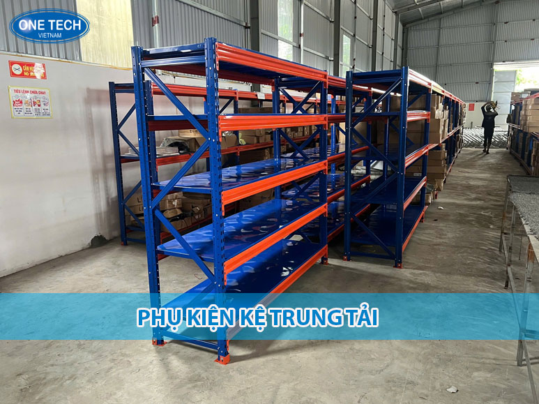 Hình ảnh các loại phụ kiện kệ trung tải như thanh giằng, ốc vít, mâm tầng
