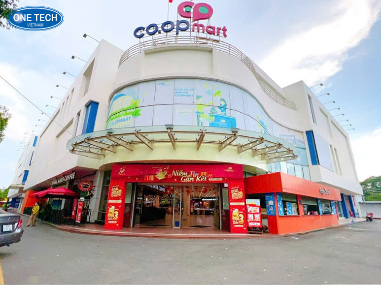 Hình ảnh mặt tiền siêu thị Co.op Mart Bình Dương – một trong những siêu thị lớn nhất tại Bình Dương
