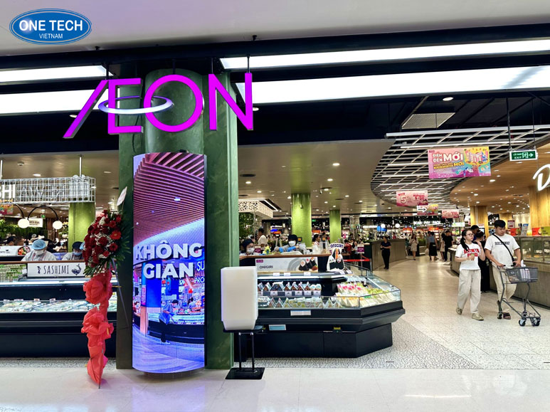 Mặt tiền Aeon Mart Bình Dương sầm uất, một trong những siêu thị lớn nhất Bình Dương