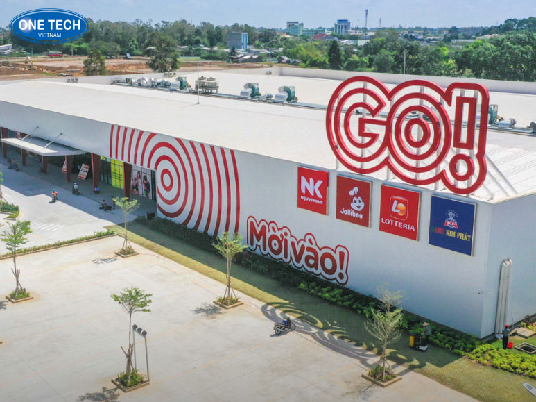 Mặt tiền siêu thị GO! tại Việt Nam - một trong những đại siêu thị lớn nhất hiện nay