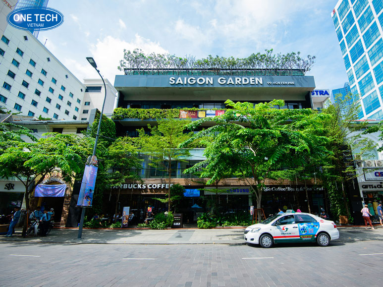 Saigon Garden - Trung tâm thương mại xanh giữa lòng Quận 1 Toàn cảnh trung tâm thương mại Saigon Garden với kiến trúc xanh, nhiều cây xanh bao quanh, nằm trên đường Nguyễn Huệ, Quận 1, TP.HCM