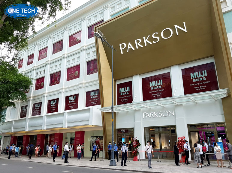 Parkson Saigon Tourist Plaza - Trung tâm thương mại cao cấp tại Quận 1 Mặt tiền trung tâm thương mại Parkson Saigon Tourist Plaza tại Quận 1, TP.HCM