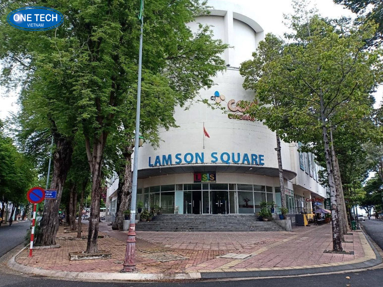 Lam Sơn Square tại Vũng Tàu với khu mua sắm thời trang, giải trí và ẩm thực sôi động